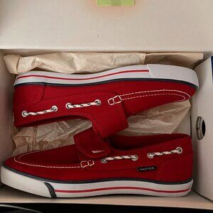 NWOT NAUTICA MENS BOAT SHOES, SIZE 8.5, NEVER WORN